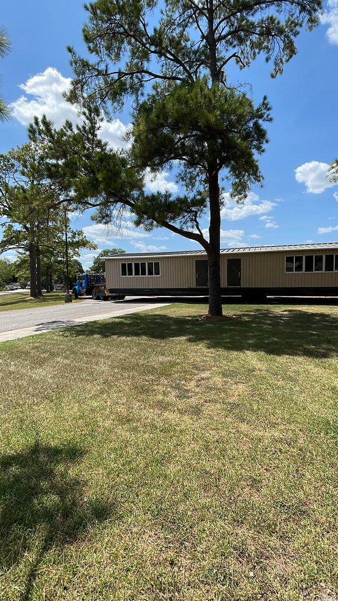 William Morrow tweet media