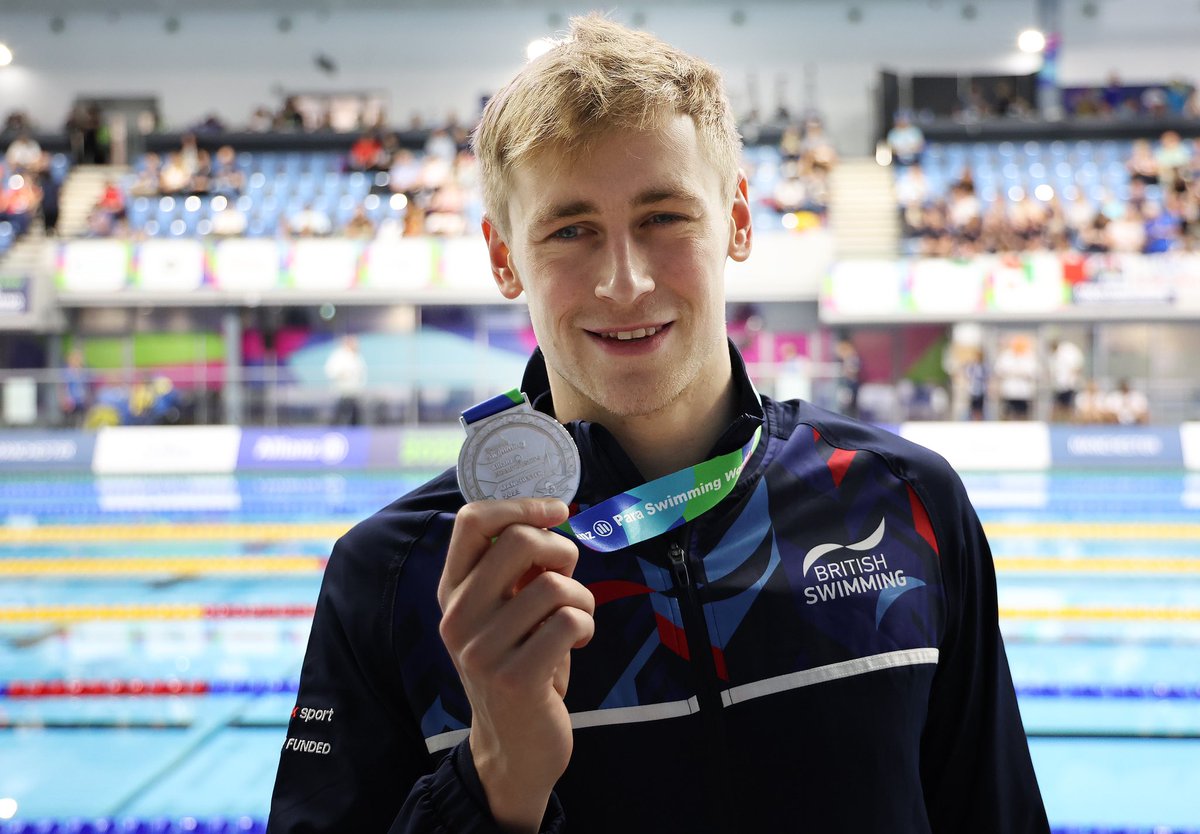 ScottishSwim's tweet photo. Scottish Swimmers help guide GB to fantastic Friday at #Manchester2023 💙

What an evening of racing we have had, with three Scottish athletes taking home medals 🥇🥈🥉✅

Read our round-up 👉https://t.co/ZeB3rfuaMn

#ThePlaceForGreatness https://t.co/JaXaeuQs9p