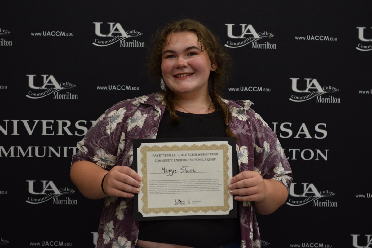 Congratulations to our ✨TWO✨ scholarship winners from New Student Orientation #1! Both students received $1000! 👏👏