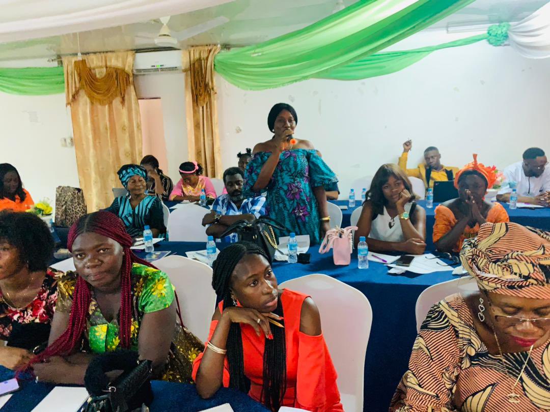 <a href="/tdssalone/">Talking Drum Studio-Sierra Leone</a> &amp; its partners <a href="/50/">max</a>/50 &amp; @BAN concludes two days project review &amp; reflection workshop in Port Loko 4 its @IrishAid-funded governance project titled ‘Strengthening the Role of Women for a Peaceful and Inclusive Society’.

#democraticgovernance