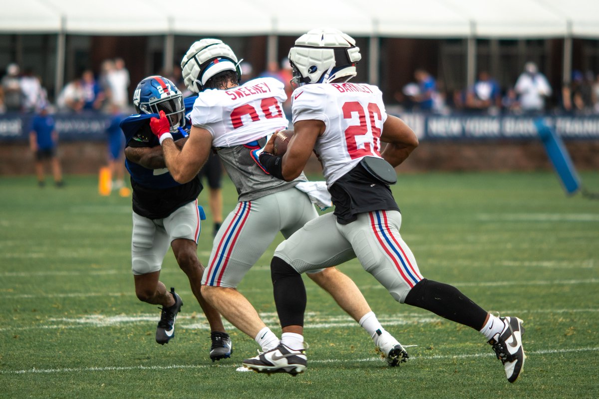nikkir3nee's tweet photo. Another day, another @Giants training camp https://t.co/IcH5r2YKtw
