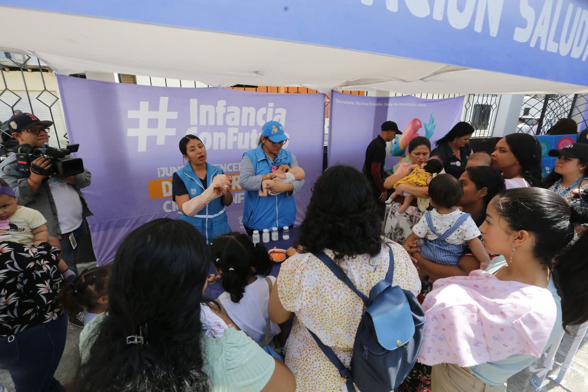 El presidente <a href="/LassoGuillermo/">Guillermo Lasso</a> recorrió al Centro de Salud Tipo “A” de la parroquia Tarifa en Samborondón. Este centro es parte de los 588 centros de salud que han sido repotenciados, hasta el momento, para atender a mujeres embarazadas, y niñas y niños menores de 2 años. Esto
