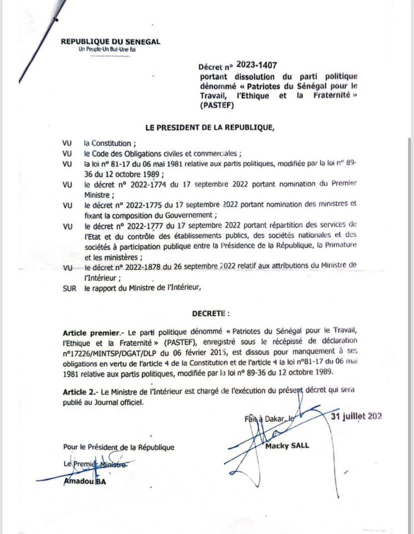 vieuxaidara's tweet photo. @WaiseOnasis @laminoo_23 Pastef n’existera peut-être plus administrativement le jour où le parti aura épuisé toutes les voies de recours contre ce décret illégitime devant la Cour Suprême, du Conseil Constitutionnel et de la cour de justice de la @ecowas_cedeao. #RestonsFocus https://t.co/Qwd9qrtsBg