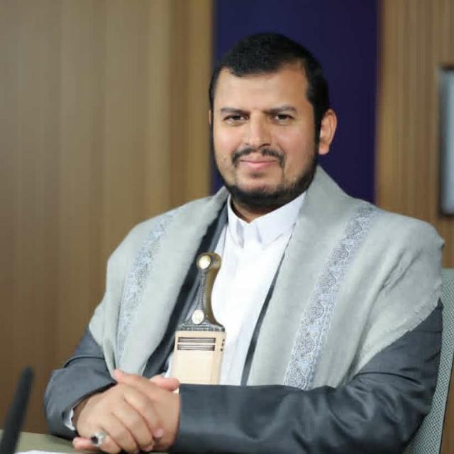 تعالوا واجلبوا كل قادة دول العالم لن تجدوا فيهم شيئاً من الخير إلا من رحم الله فأغلبهم أشرار وطواغيت مجرمون غارقون في الفساد أما نحن في اليمن فقد اكرمنا الله بقيادة عظيمة استثنائية ممثلة في السيد عبدالملك بدر الدين الحوثي حفظه الله الصادق في زمن الكذب والعزيز في زمن الذل والتطبيع