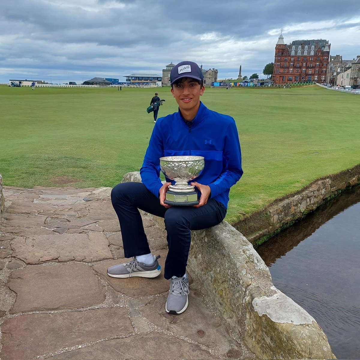 Aaron MOHUN tweet media