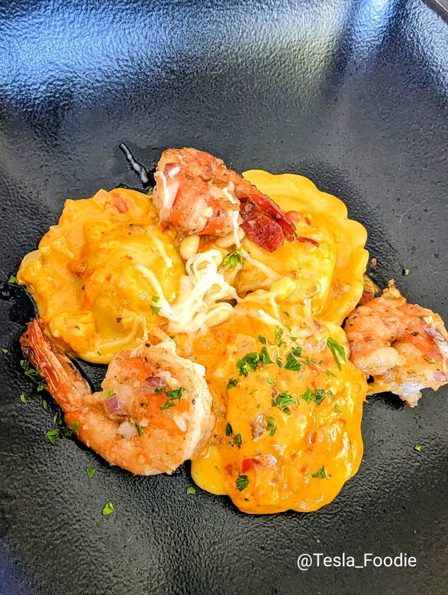 Tesla_Foodie's tweet photo. "Turn your wounds into wisdom." — Oprah Winfrey

Our Appetizers @oldsurreyrestaurant 
In Surrey BC. Love this place 💞 https://t.co/tLknjSH6f3