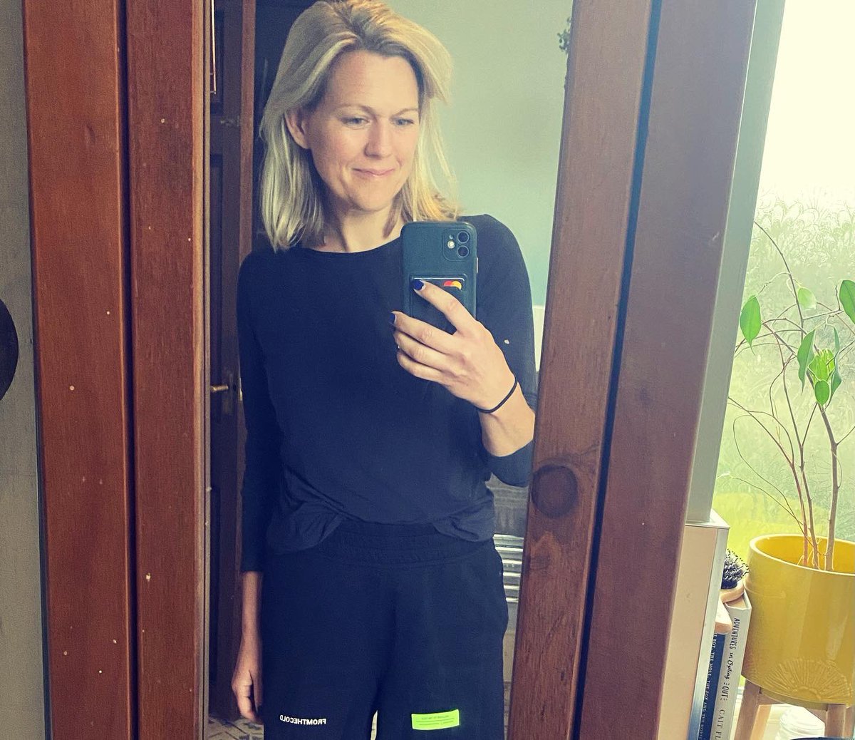 Lucy Hind tweet media