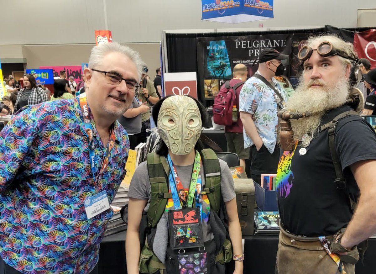 I'm wandering around at #gencon2023 if you swing by the @PelgranePress press booth you can try on the Pallid Mask I made for them and meet @RobinDLaws of @YellowKingRPG!