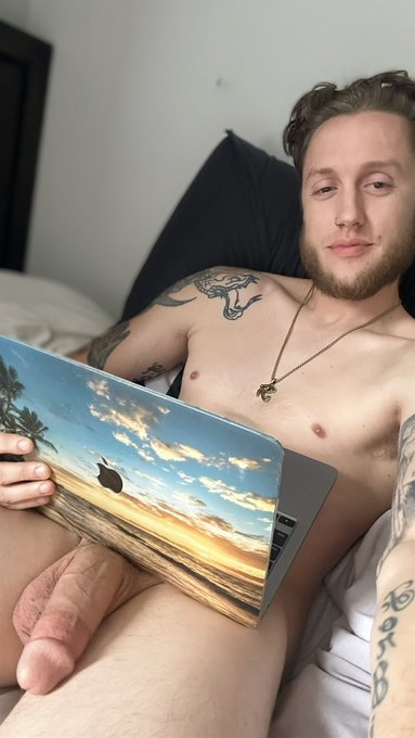 Six inch soft club 😋😉  #carterbennett #bwc #fridaymorning https://t.co/zxjIjEqem8<a href="/tag/carterbennett"class="tags">#carterbennett</a><a href="/tag/bwc"class="tags">#bwc</a><a href="/tag/fridaymorning"class="tags">#fridaymorning</a>