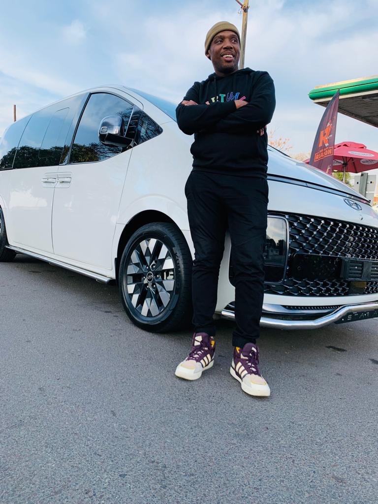 mduduz_khumal0's tweet photo. Impilo iyangcengwa bafwethu coz it's not perfect, but we must be thankful for what we have. Some day it will get better 🤔#FTVOMT #TheVirtual https://t.co/zENXrckLXJ