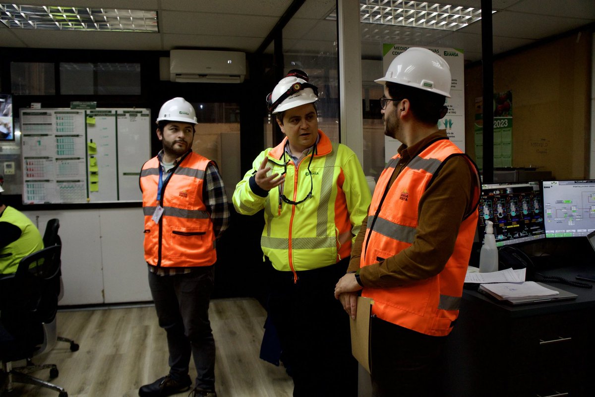 mmanuble's tweet photo. Hoy tuvimos la oportunidad de visitar “IANSA #Chillán” y conocer su enfoque en el desarrollo del sector productivo en materia de sustentabilidad, donde destacamos su trabajo adoptando prácticas sustentables en su operación, con el objetivo del cuidado del #MedioAmbiente. https://t.co/83rZb1eqWs
