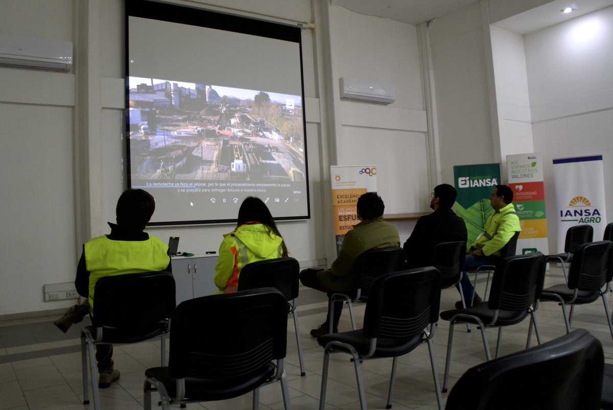 mmanuble's tweet photo. Hoy tuvimos la oportunidad de visitar “IANSA #Chillán” y conocer su enfoque en el desarrollo del sector productivo en materia de sustentabilidad, donde destacamos su trabajo adoptando prácticas sustentables en su operación, con el objetivo del cuidado del #MedioAmbiente. https://t.co/83rZb1eqWs