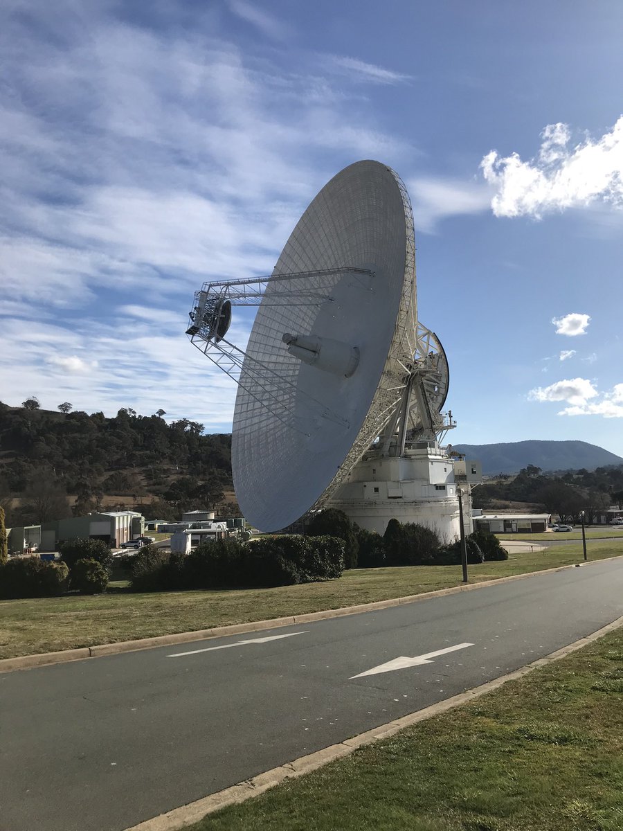 CanberraDSN's tweet image. The arrows on the road say it all. ⬅️➡️ Two-way communications have been restored with #Voyager2
The good news was received through our 70-metre antenna dish, Deep Space Station 43 at 2:29pm AEST, 4th August. #DSS43
🌏📡〰️〰️〰️〰️〰️〰️&amp;lt;|)[]