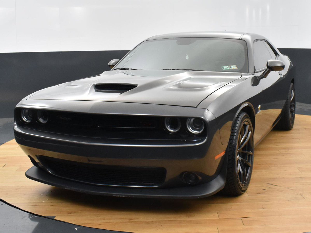 CarVisionAuto's tweet photo. 🚗You should buy the Challenger 2022 Dodge Challenger R/T Scat Pack if you want a fast, yet somewhat practical, and modern muscle car.⁣ ⁣👉Go to https://t.co/tuXEPEAAni #dodgechargerrt #dodgechargernation #dodgechargersrt #gtrr35 https://t.co/X2UHVPWRk8