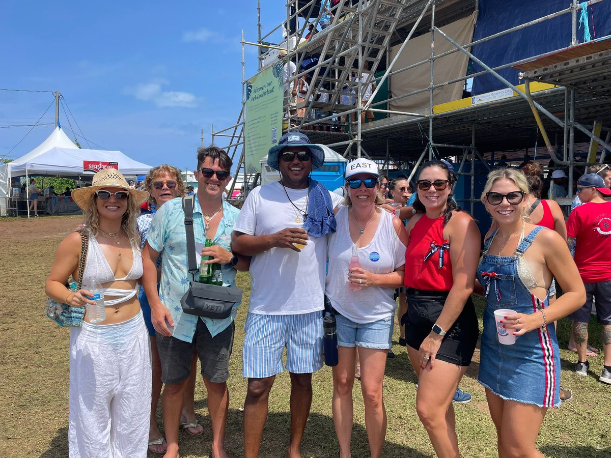 Members of the OBA enjoying the second day of Cup Match 🏏