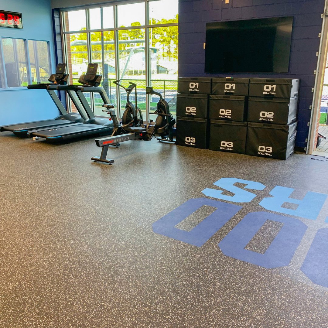 In our most recent blog, we #showcase the #fitnessfacility at @PPSAthletics' Osborne Athletic Center. You don't want to miss this one! Read the full article and see more images right here advantagefitness.com/blog-all/pinew… #gopanthers cc: @Coach_Myers_71 + @PeterRogers165