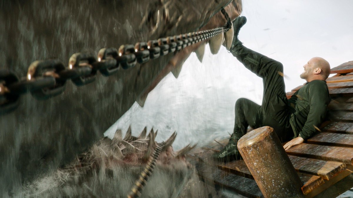 ShortGlimpse's tweet photo. #Meg2_The_Trench (2023)
⭐⭐
This sequel has nothing much to offer, neither it is as interesting and punchy as the original. The presence of #JasonStatham &amp; #WuJing as lead also doesn't intensify its tedious script.

Its climax is chaotic and too messed up. It could be avoided. https://t.co/dsAeO5OYdP