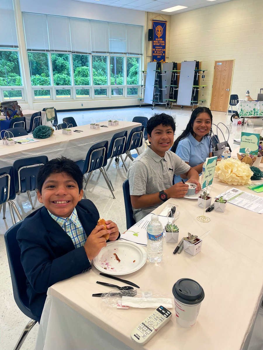 Woodburn Elementary School (@woodburnes) on Twitter photo So proud of our Wildcat for reading a beautiful poem at <a href="/FCPSR2/">FCPS Region 2</a> kickoff! You left the room inspired! @KatyRichman2 @TechwithDaubs So proud of our Wildcat for reading a beautiful poem at <a href="/FCPSR2/">FCPS Region 2</a> kickoff! You left the room inspired! @KatyRichman2 @TechwithDaubs