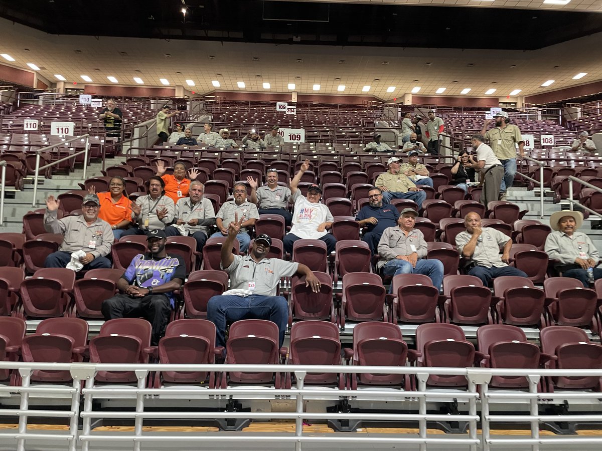 AldineMaint's tweet photo. BIG shout out to the Maintenance Department. Making a difference !!! #AldineConvocation23 #AldineConnected #AldineMaintenance https://t.co/le61TUKXpp