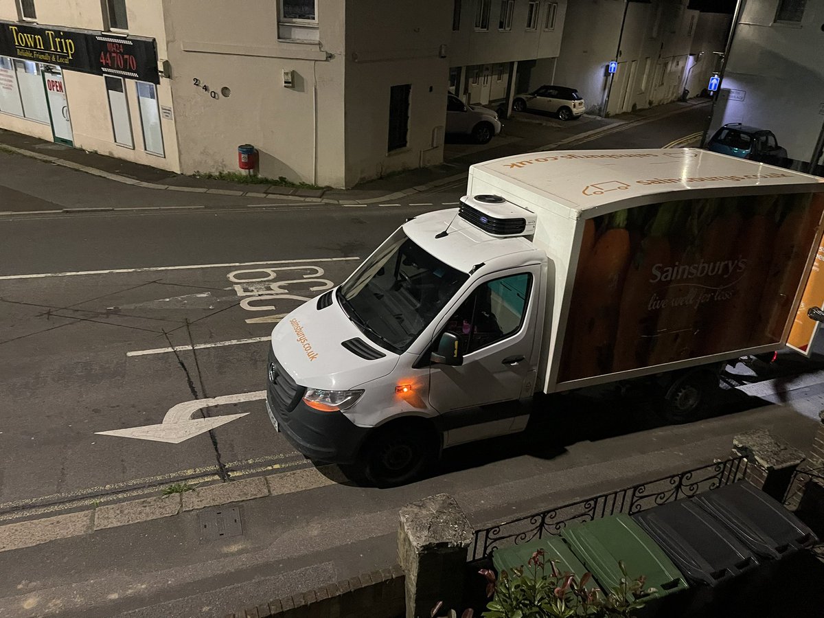 KarlTravisuw's tweet photo. @sainsburys can you please ask your hastings store to get your delivery drivers to please either park further down the road or around the corner. 
I understand they need to deliver but it’s 10pm and I have young children and they are being woken up every time they deliver. https://t.co/TmNMh0m04E