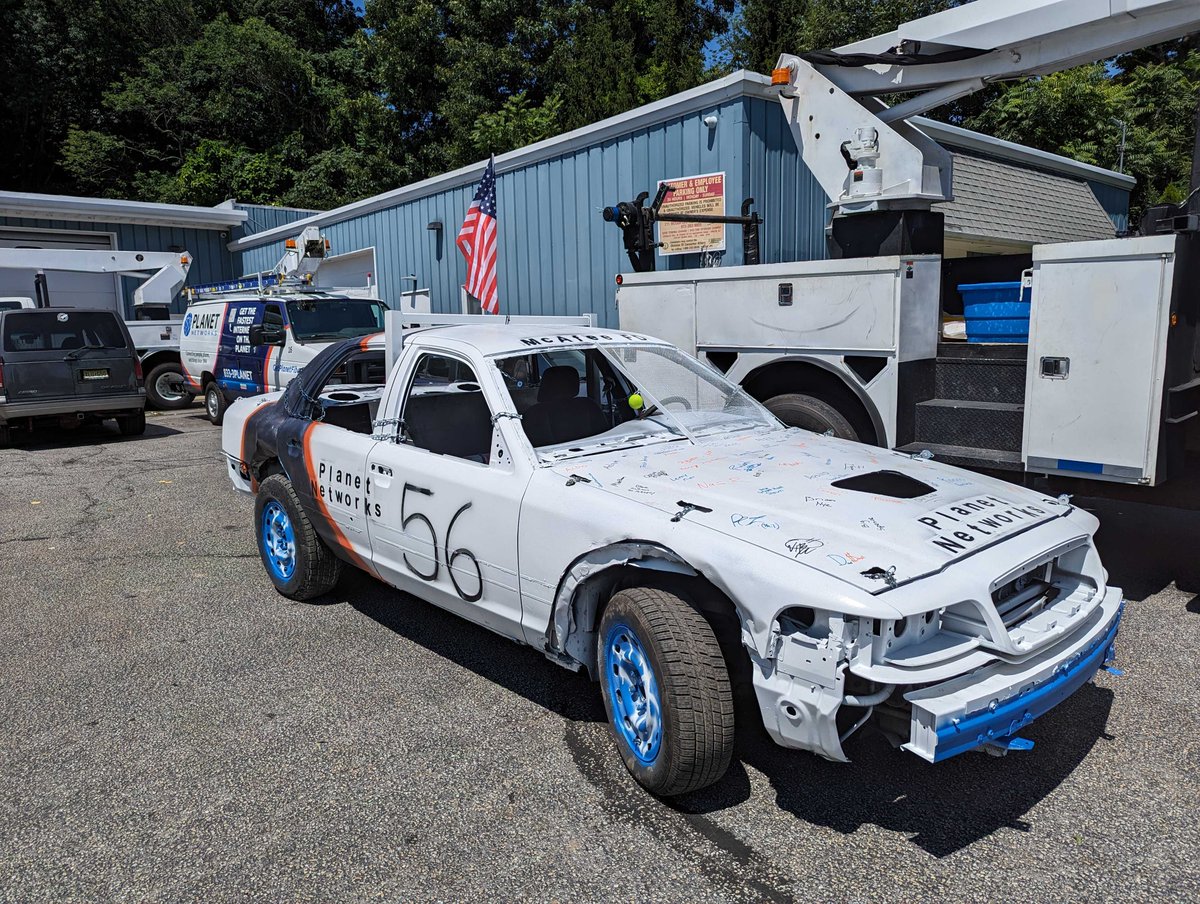 planet_networks's tweet image. 📣 Join us at the New Jersey State Fair: Sussex County Horse &amp;amp;  Farm Show on Sunday, August 6th at 7:30pm for an adrenaline-pumping Demolition Derby! 🚗💨 Get ready to witness our very own Planet Networks car unleash its power and thrill the crowd. 
#DemolitionDerby #NJStateFair