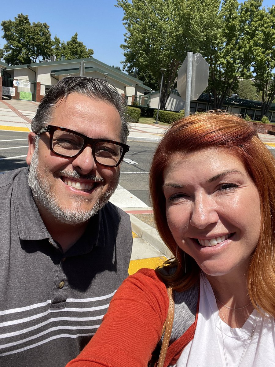 LucyKirchh's tweet photo. It’s been awesome to support @SRVUSD1 K-5 teachers with @FPActionCivics this week with implementing #HistorySocialScience framework shifts with content, literacy, inquiry, and citizenship! #CaliforniaFoundationForHistoryEducation #CFHE https://t.co/9uNwn3jI3p