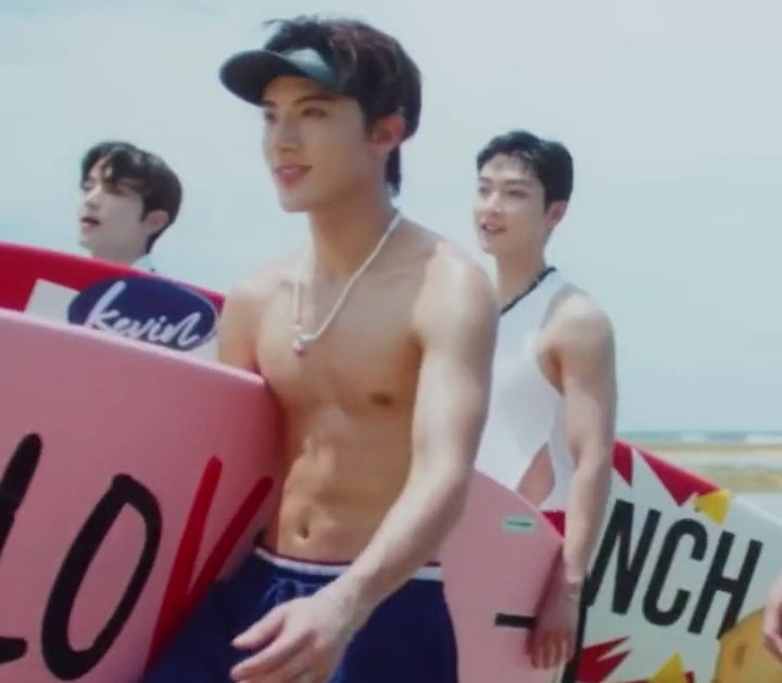 2457. Eric / THE BOYZ