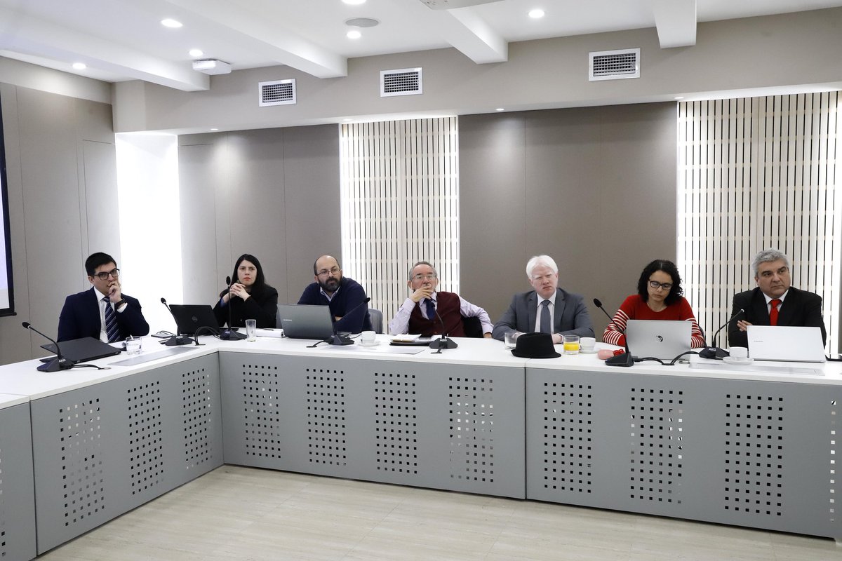 📸Nuestr@s diputad@s <a href="/hector_ulloaa/">Diputado Héctor Ulloa A.</a> y <a href="/DiputadaD15/">@MartaGonzalezDiputada</a> Marta González, en una nueva jornada de la Mesa de Expertos por Reforma de Pensiones.
#ReformaPrevisional #MejoresPensiones