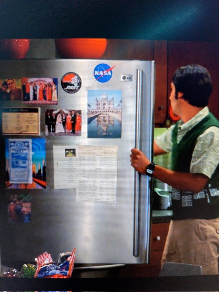 akosmic1's tweet photo. There's a #jwst logo on Howard's fridge in a The big bang theory episode from 2014!!! Crazy details! #tbbt https://t.co/hIAT0PiSmx