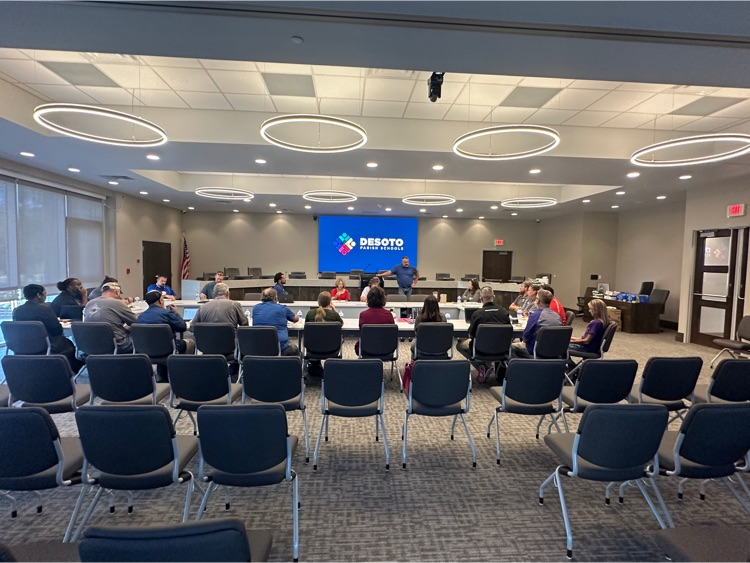 DesotoParish's tweet photo. Our CTE teachers learned about careers in the transportation industry and some of the skillsets his company and others in the industry from Mr. Coday Johnston of RLC Oilfield Services LLC. Thank you for helping our students as part of #FindYourWayFriday! #DeSotoStrong https://t.co/tpF6f3CJj4