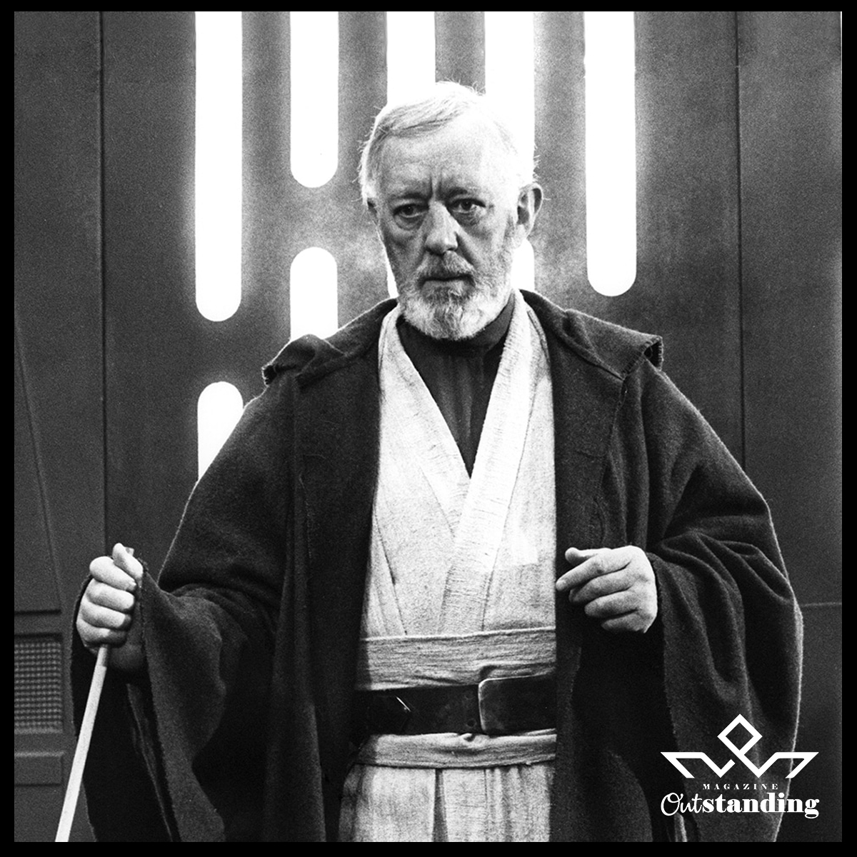 El actor británico de cine, teatro y televisión, Alec Guinness, falleció un #DíaComoHoy, pero del año 2000.
Nominado al Óscar como actor de reparto por 'La Guerra de las Galaxias' en 1977.

#OutstandingOTD #StarWars #ObiWanKenobi #ObiWan