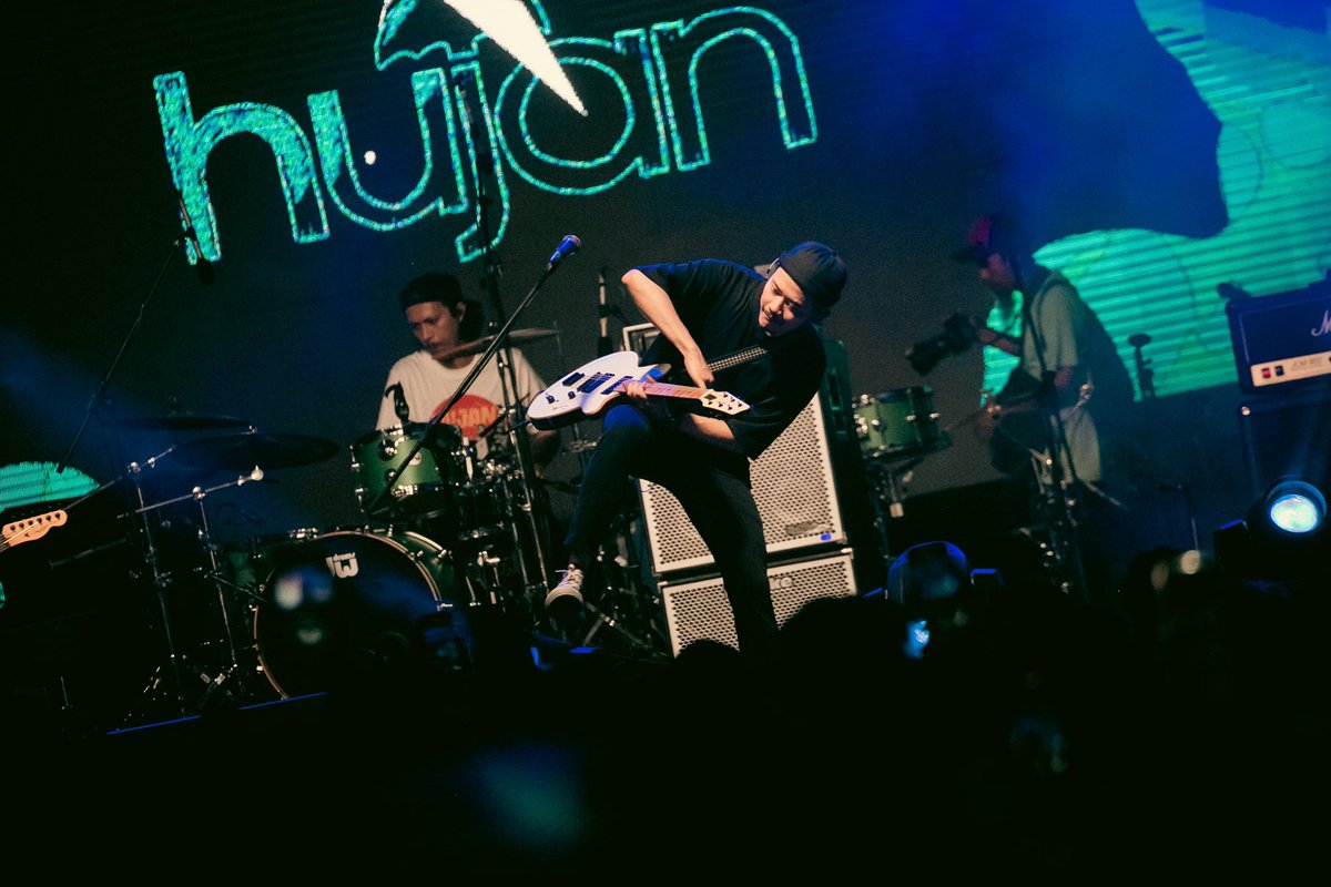 agcoco's tweet photo. 29/7/23 kembara riuh! at fraser valley kuala kubu baru selangor with @hujanband 📸 by artherockshow https://t.co/Z4yprGBcSR