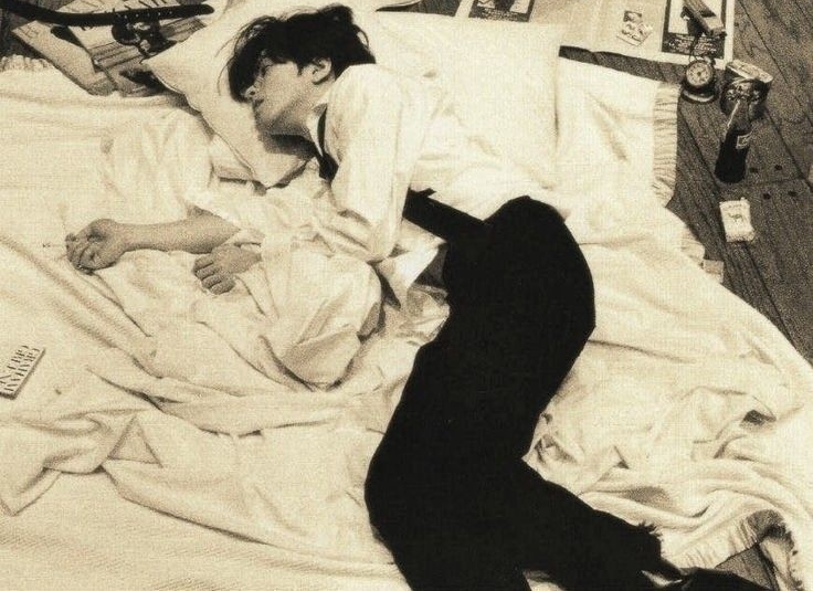 "Ah, cego Amor, que se acha cordial,
Mas na prática é um déspota brutal.!"

- William Shakespeare In Romeu e Julieta.