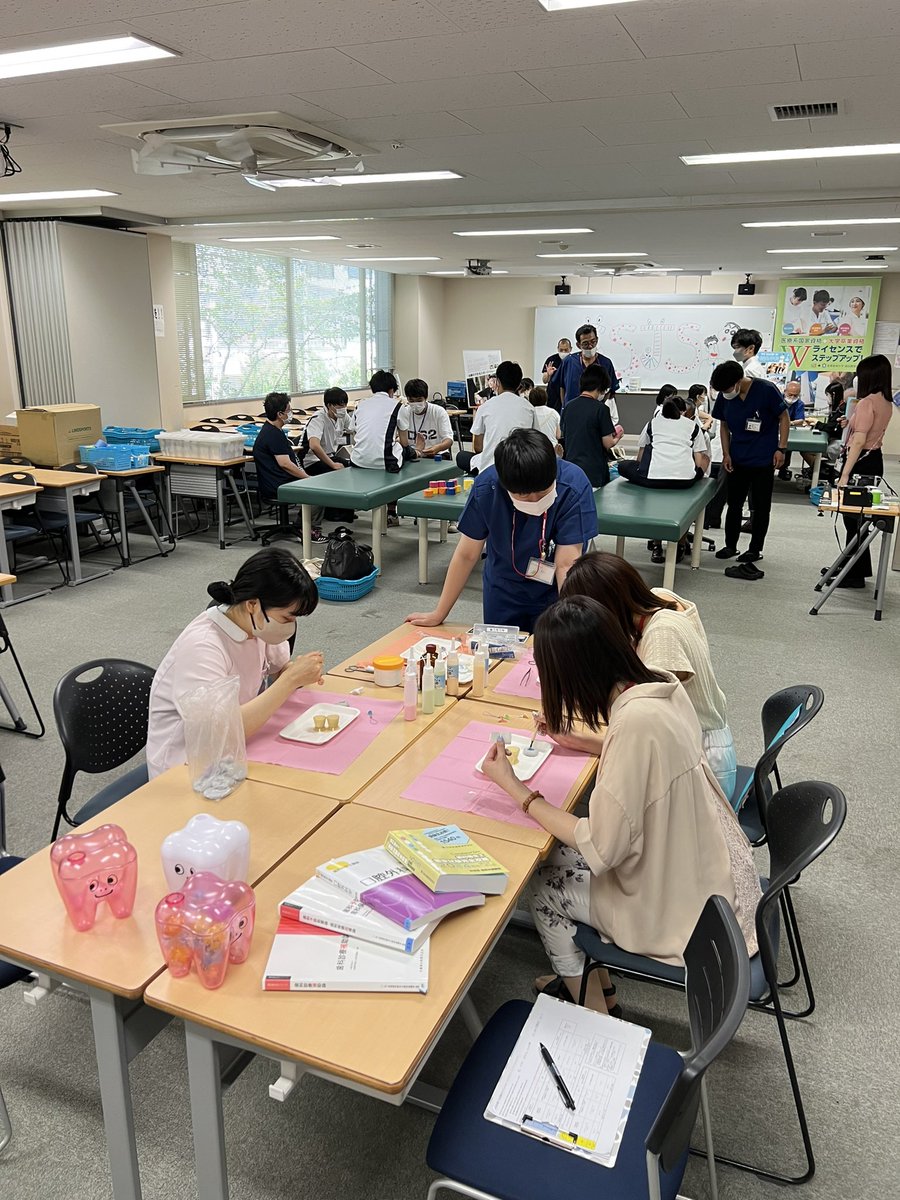 ssjs750's tweet image. 本日☀️新宿医療専門学校では
『選べる体験』開催中！

明日8/6、明後日8/7も10時から開催します。複数の学科の体験ができるから楽しいよ❗️😃

お申し込みはこちらのリンクから😊

ssjs.ac.jp/inquiry/form-o…

皆様のご来校お待ちしております‼️

#ssjs
#鍼灸師
#柔道整復師
#歯科衛生士