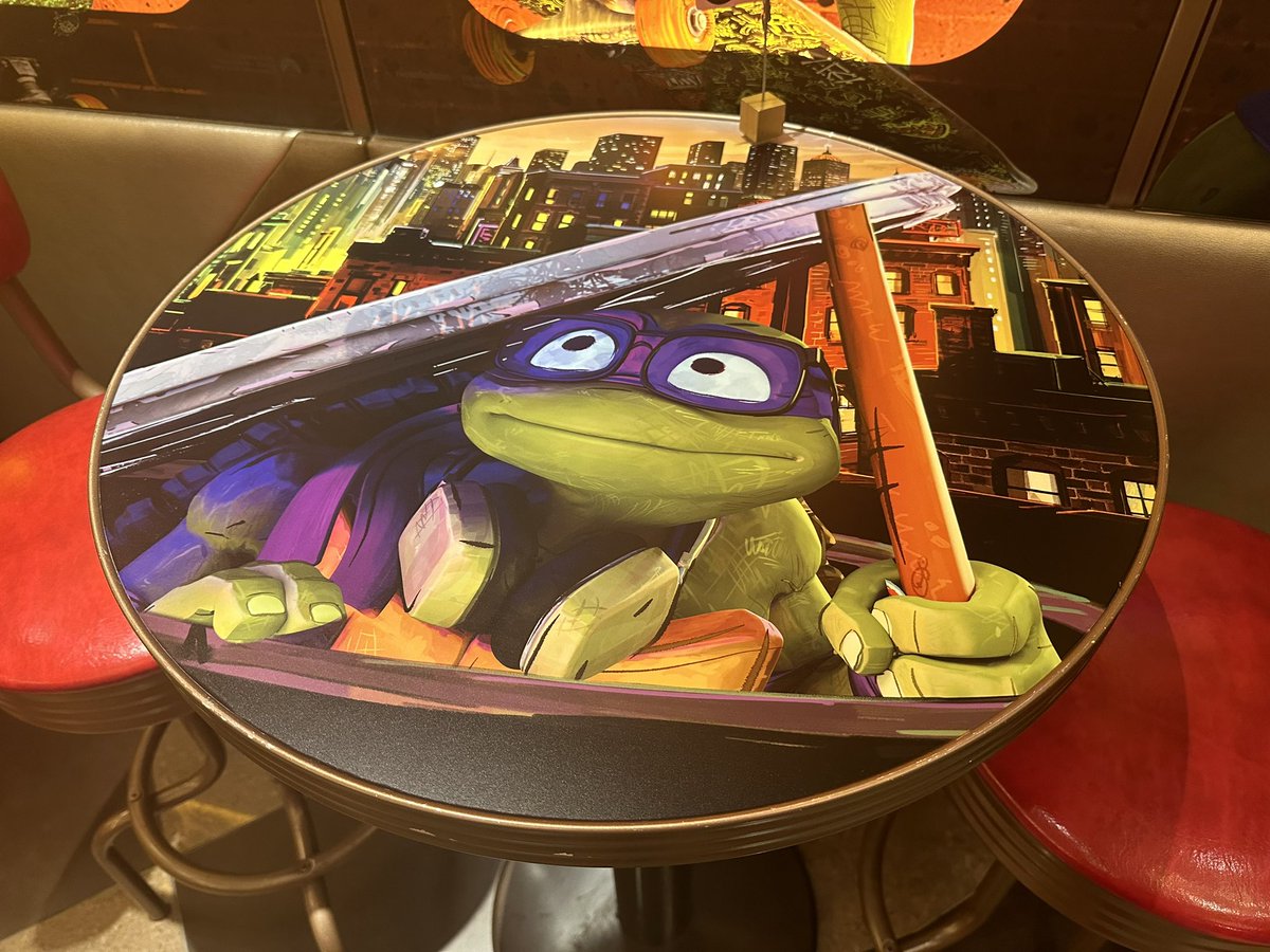 ypsilon_s's tweet photo. Cowabunga 🐢
可愛い〜〜💚
#TMNTMovie
#Toozeday
#MutantMayhem https://t.co/lys2Vy7hlW