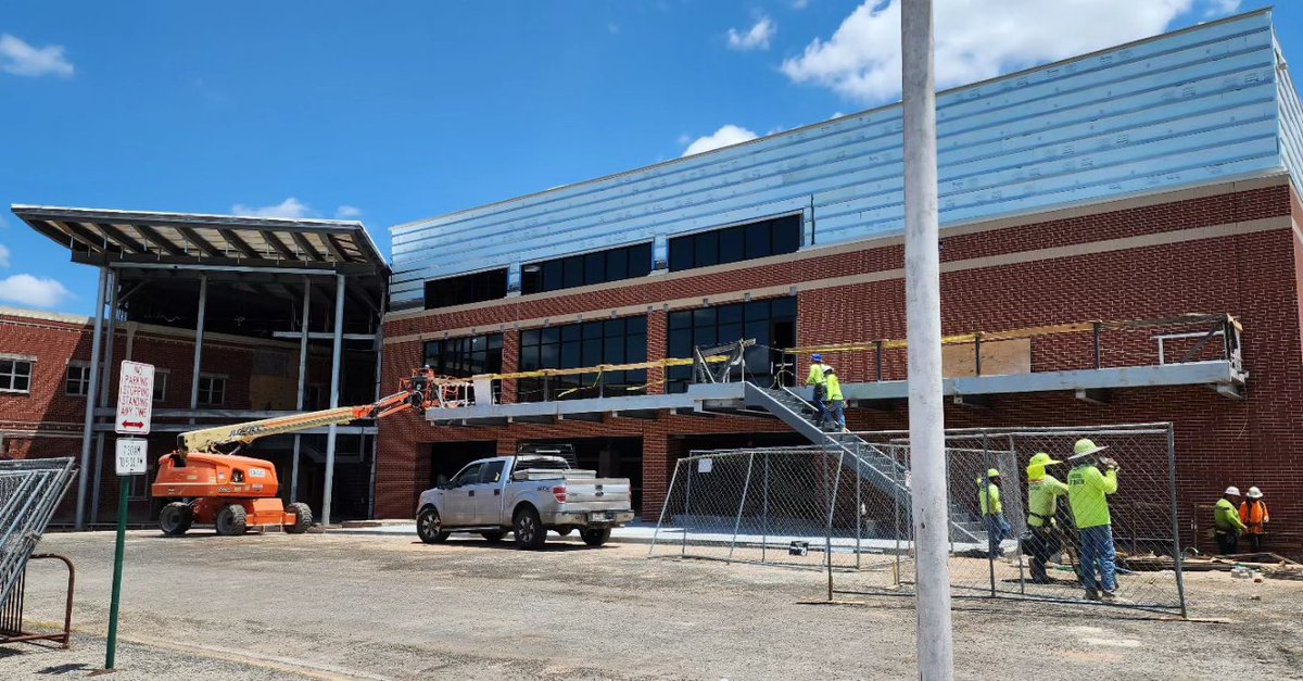 HornetBuzzMPMS's tweet photo. MPMS Construction update!
We had windows installed today on our new cafetorium! Progress on this structure is moving along. We can't wait to see the finished product and begin using this facility! room!
#MPMS2024 #BuildingChampions 
#LearningIsOurSuperPowerMPMS https://t.co/ym3F7vCKJr