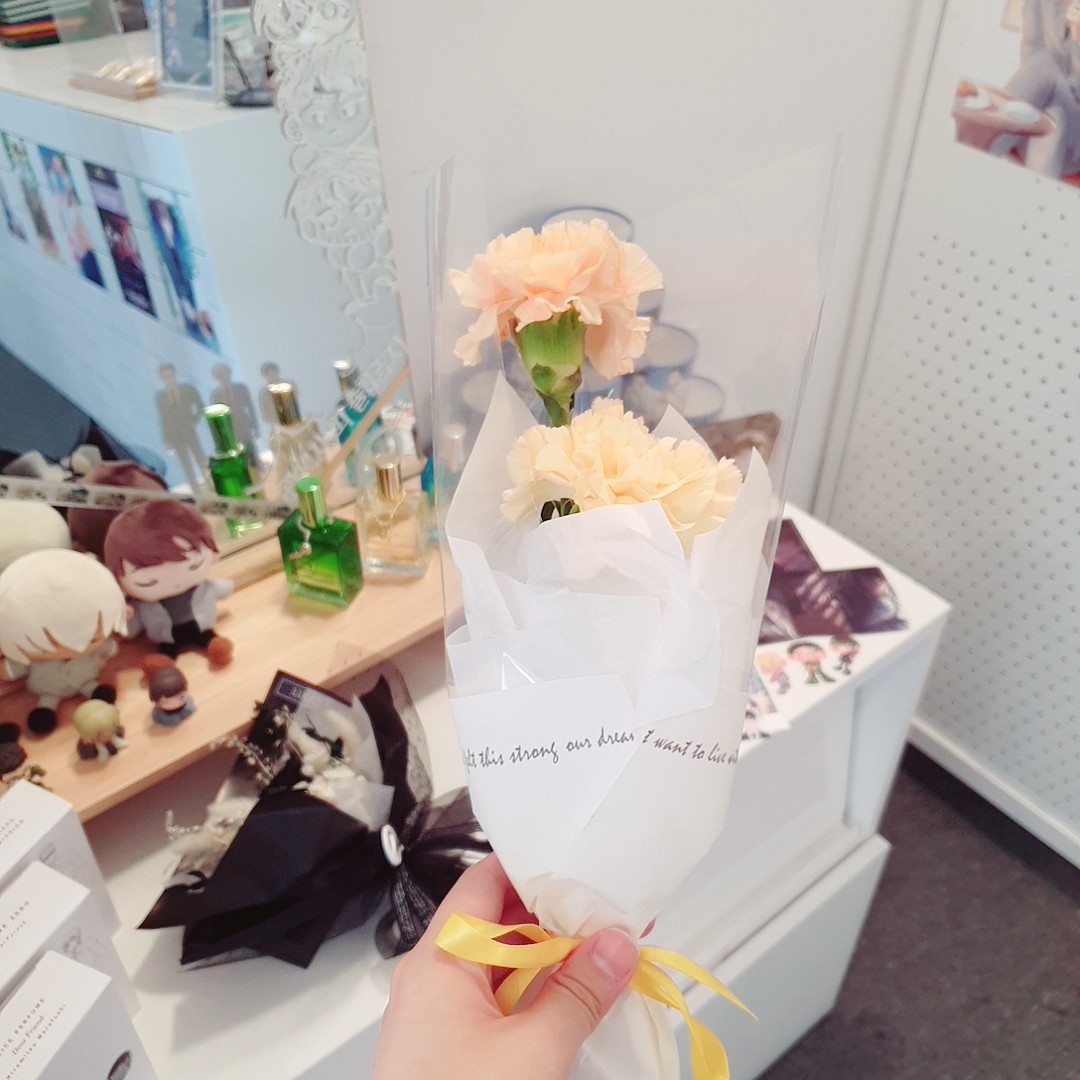 🚨"헤이카즈 카페" 측에서 꽃다발을 선물해주셨습니다.

정말 감사드립니다 :)

<a href="/HK_event_cafe_S/">(메인트 입장문)🧡2023년 서울 개최 / 헤이카즈 카페☘️#서쪽_고딩들의_사랑이야기</a>
