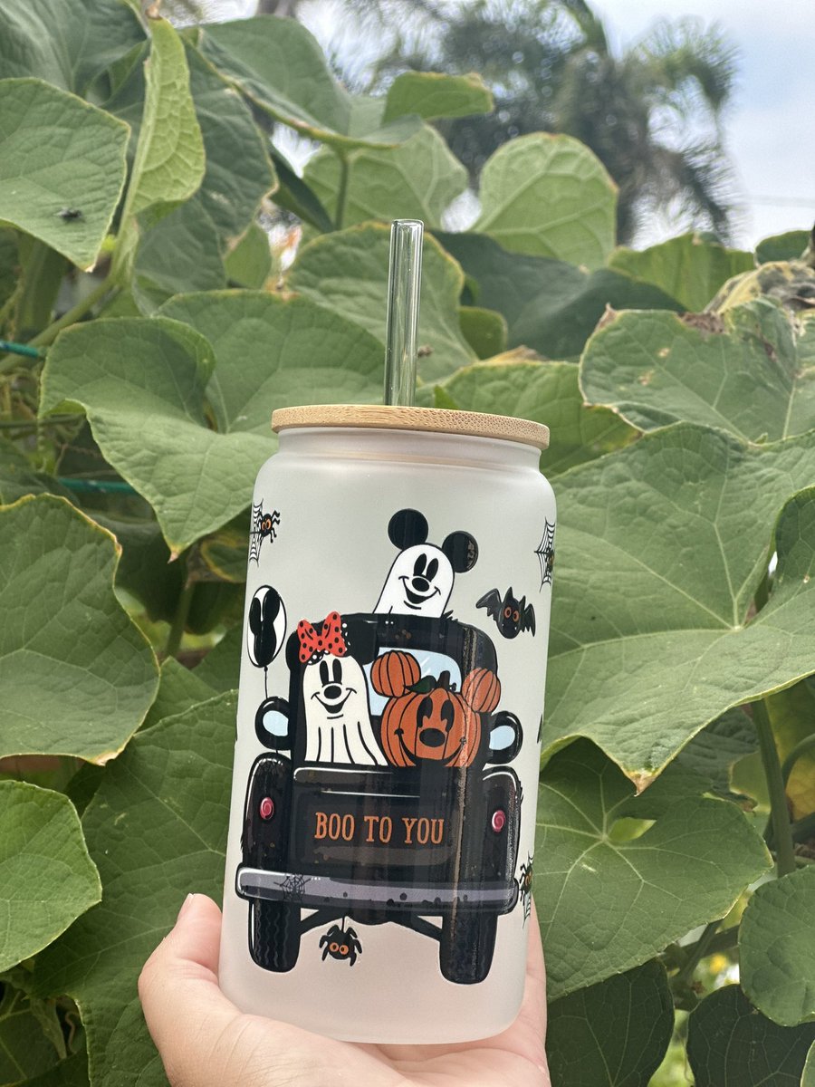 jazzy7_'s tweet photo. cups available! place your orders today! 👻🎃🔪🖤 IG: @the.craftylife https://t.co/5z5sB6osD7