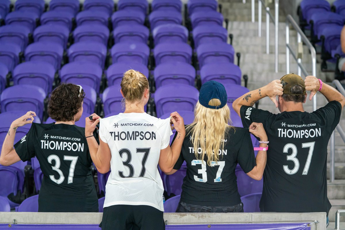 When it’s your first career start, your family makes the trip 🥹

Shoutout to the Thompson crew!
