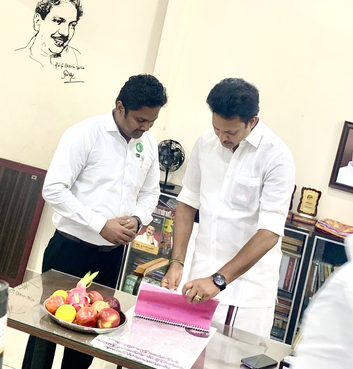 GritCareer's tweet photo. @GritCareer CEO @aruljeyarajs greet &amp; meet with Thiru. @Anbil_Mahesh Poyyamozhi, the Minister for School Education in Tamil Nadu. 💐🌈

Thank you Sir for this excellent opportunity to share our GRIT Learning product - we have built from Sivaganga. #EducationForAll #gritdigitech https://t.co/hAIy5RaBGu