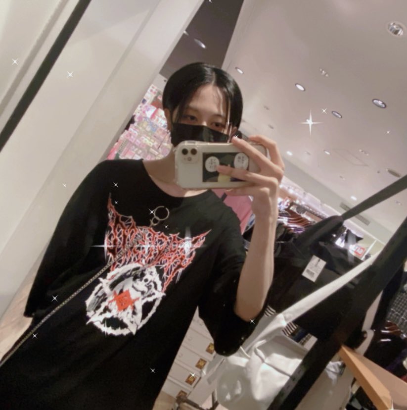 TRAVAS_noa's tweet photo. こんにちは〜！

ご存知の方もいるかもですが、6月からTRAVAS横浜ビブレ店に仲間入りしてます！
『のあ』です！

ディズニーと漫画が好きです！
よろしくお願いします！

#TRAVAS #TRAVASTOKYO #REFLEM  #CIVARIZE #TRAVAS横浜 https://t.co/oMOfuSAA2H