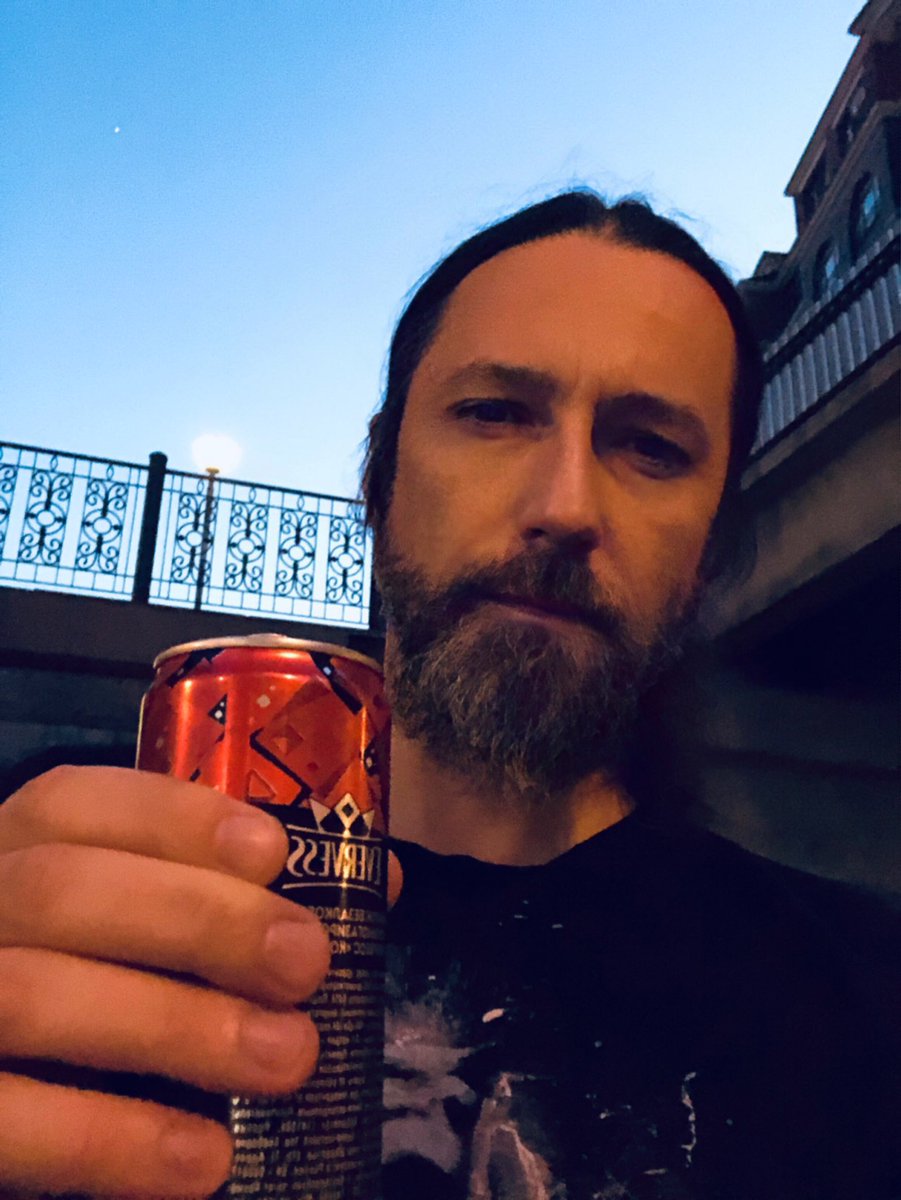 rtarkovski's tweet photo. Человек всесилен, пока ничем не занят. https://t.co/uMyTSXKQD8