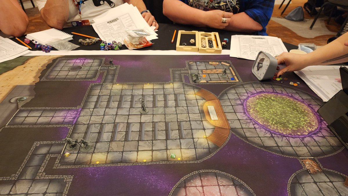 When you're with a new group and they decide to split the party 3 ways. #GenCon2023 <a href="/TheMandii/">✨ GM Mandii ✨</a> <a href="/themomobee/">MomoBee</a>