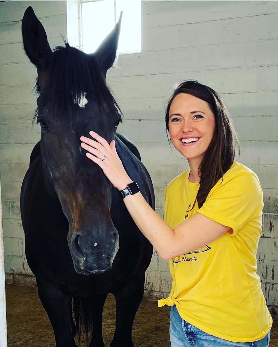 WVUEq's tweet photo. Thank you to Cate Schlobohm with The Purpose Center for doing a team strengths training for our working student team yesterday 🌟 

#WVUEquine 💛🐴💙 https://t.co/ETYsyUeJaP