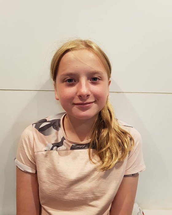 A muçulmana que torturou, violou, bebeu o sangue e assassinou a pequena #LolaDaviet , esteve 9 meses no hospital a ser "analisada" e foi hoje colocada em liberdade sem cumprir um único dia de prisão.
Mas que justiça é esta???