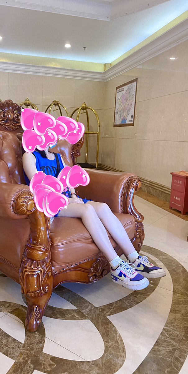 头很痛（情侣） tweet media