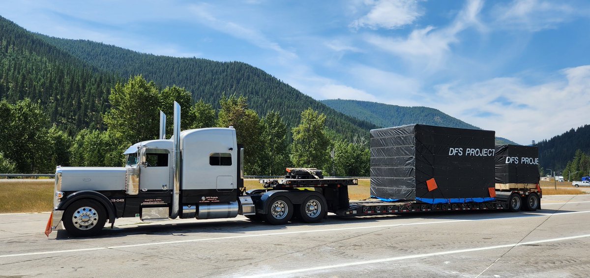 Laoded in Tacoma, WA.  Love tarp loads... said no driver ever.  However, I do tarp well!  
Views from Montana.  1 of our fav states.

#dfsprojects 
#imaginationinmotion 
#oversize