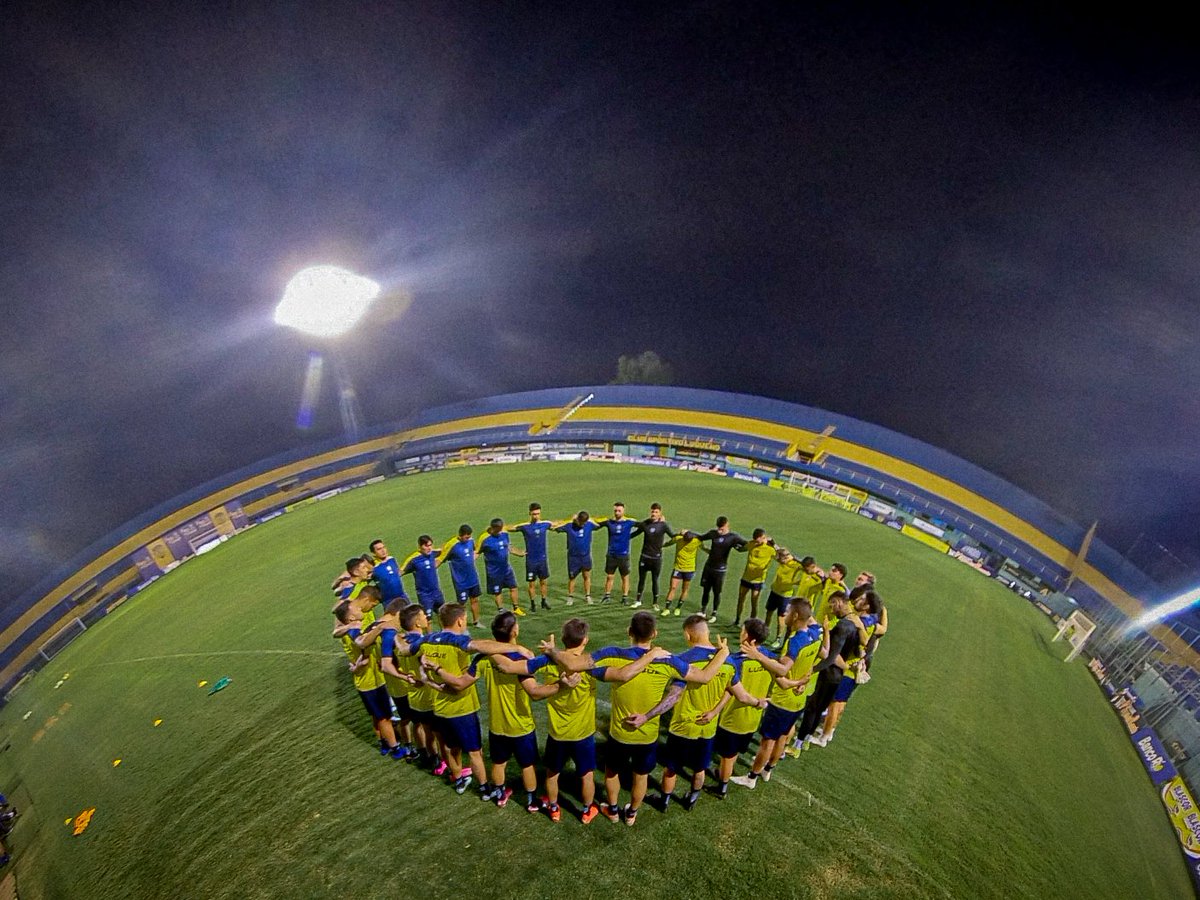 ¡𝗧𝗢𝗗𝗢𝗦 𝗝𝗨𝗡𝗧𝗢𝗦! 💪💙💛

#VamosLUQUEÑO 🇺🇦
