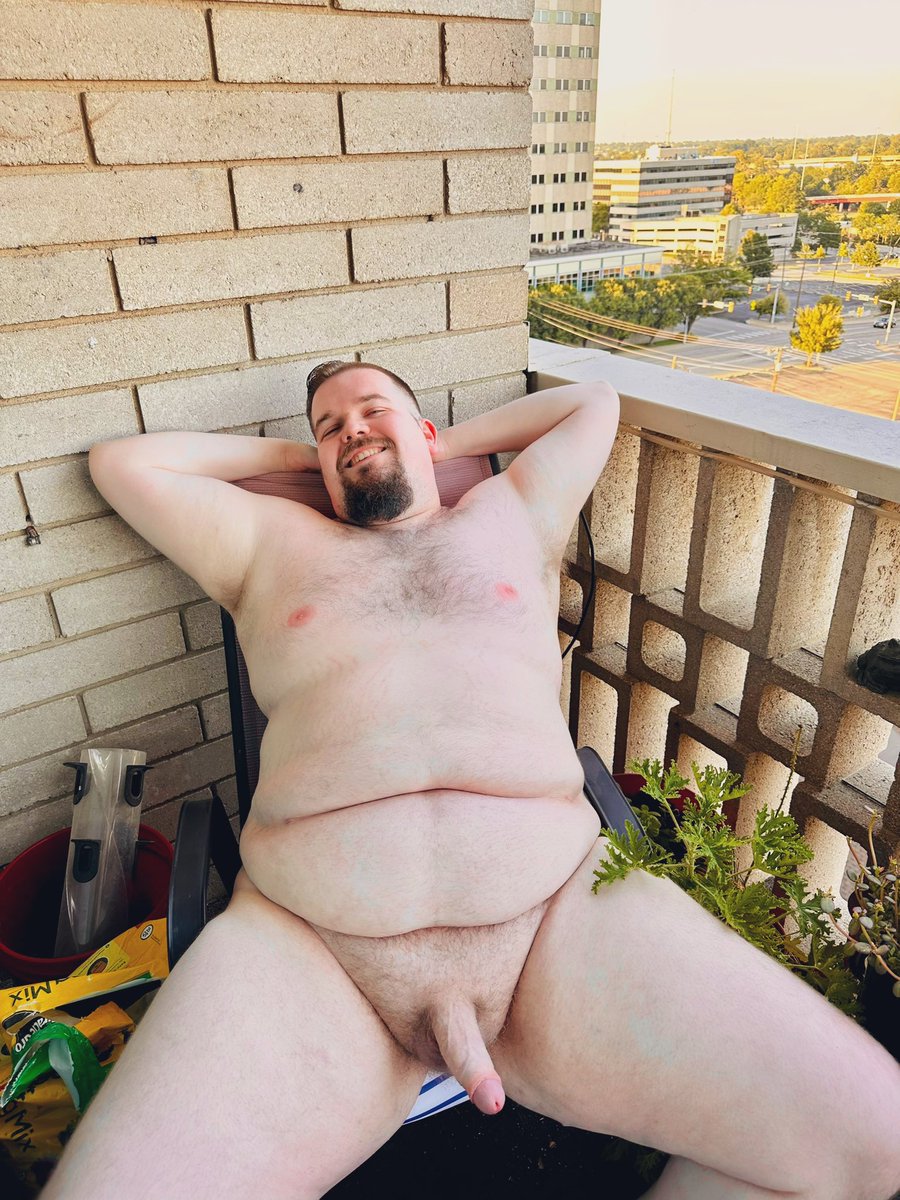gaybowser94's tweet photo. there's a law when it's 110 degrees outside you gotta get nekkid https://t.co/vXEvkqfHeR
