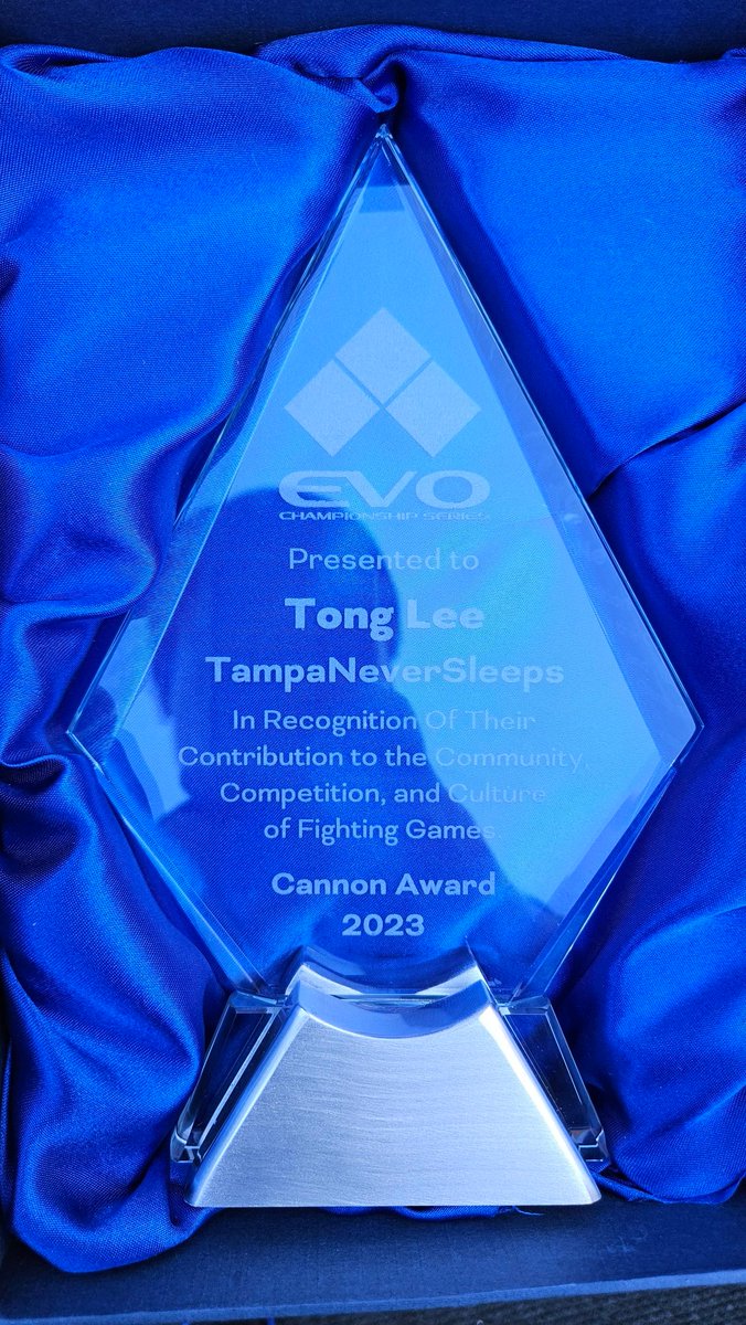 TongNeverSleeps's tweet photo. Absolutely the greatest honor of my life, not just to receive this award, but along with two of the men that have mentored me and I've looked up to for years. 

Thank you to the entire community, I wouldn't be here without your love and support. https://t.co/sbW36N4YYp